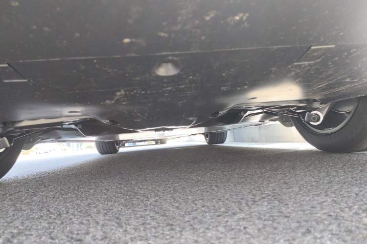Used Tesla Model Y 2026 Long-Range All-Wheel-Drive Model Chassis Rear