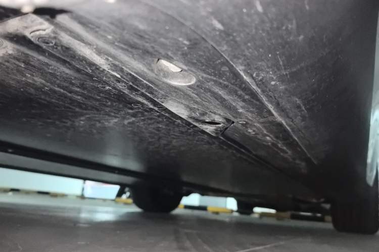 Used Tesla Model Y 2026 Facelifted Long-Range Rear-Drive Model Chassis Rear Right