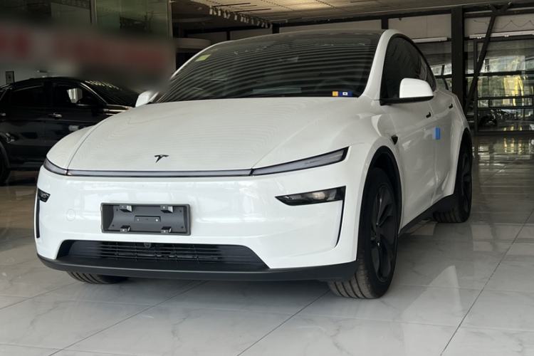 Tesla Model Y 2026 Rear-Drive Model