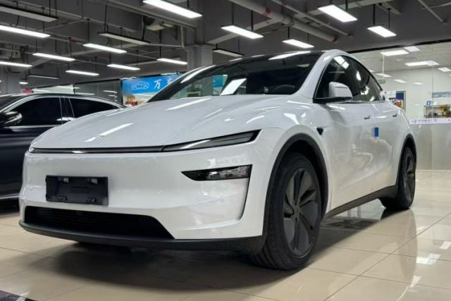 Used Tesla Model Y 2026 Rear-Drive Model
