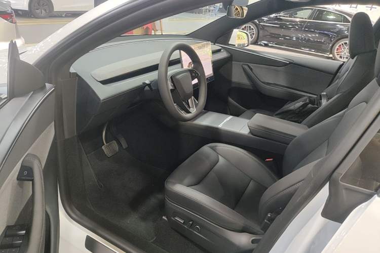 Used Tesla Model Y 2026 Rear-Drive Model Driver Seat