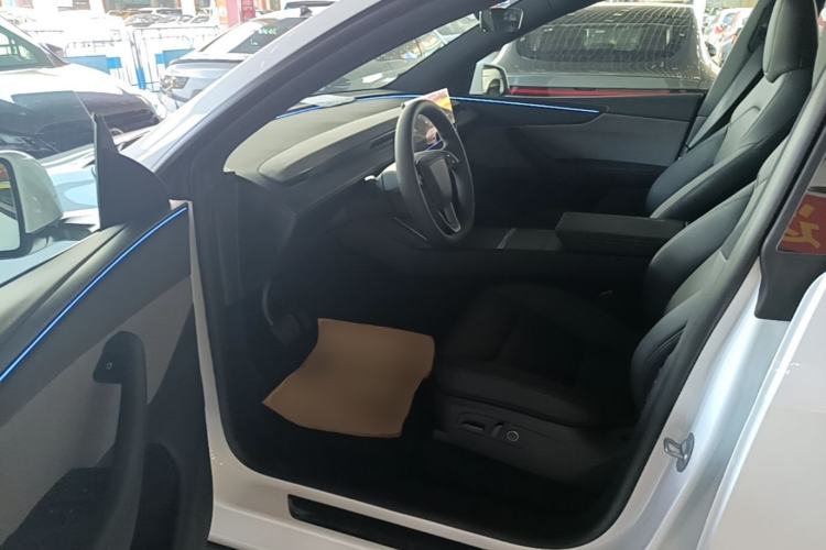 Used Tesla Model Y 2026 Facelifted Long-Range Rear-Drive Model Driver Seat