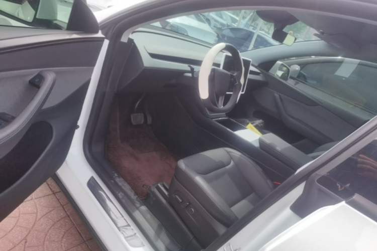 Used Tesla Model Y 2026 Model Long-Range Rear-Wheel-Drive Version Driver Seat