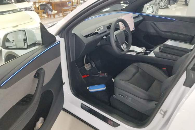 Used Tesla Model Y 2026 Facelifted Long-Range Rear-Drive Model Driver Seat
