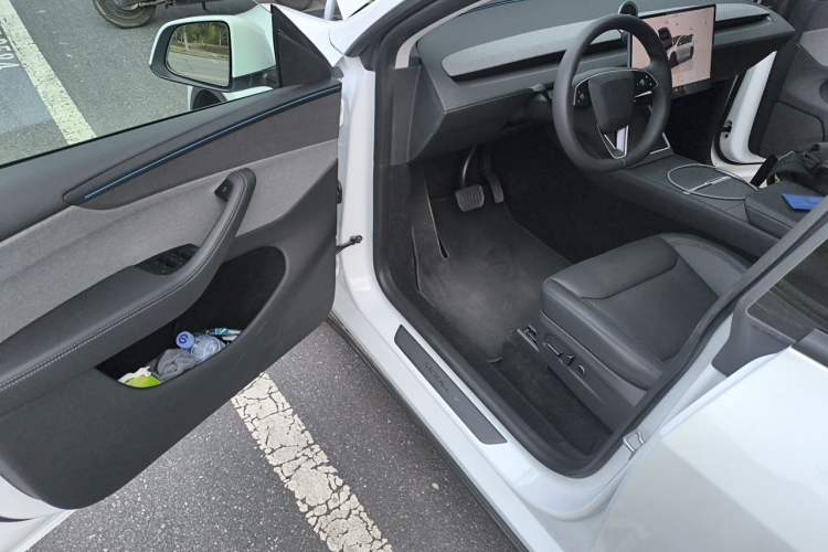 Used Tesla Model Y 2026 Model Long-Range Rear-Wheel-Drive Version Driver Seat
