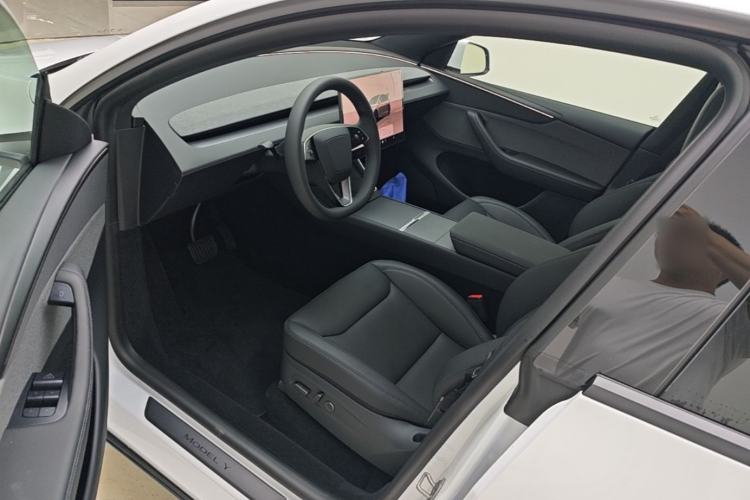 Used Tesla Model Y 2026 Rear-Drive Model Driver Seat