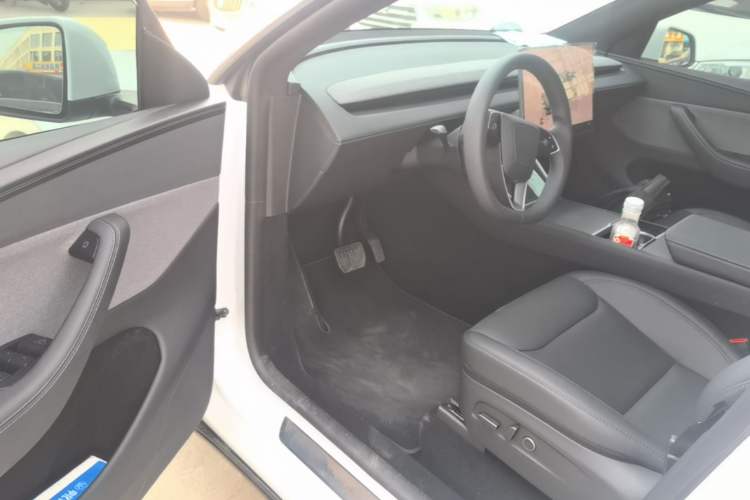 Used Tesla Model Y 2026 Rear-Drive Model Driver Seat