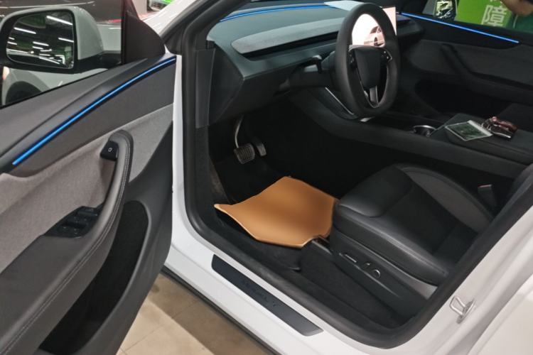 Used Tesla Model Y 2026 Model Long-Range Rear-Wheel-Drive Version Driver Seat