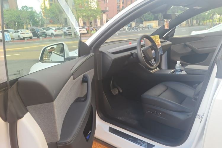 Used Tesla Model Y 2026 Rear-Drive Model Driver Seat