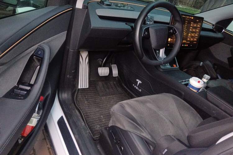 Used Tesla Model Y 2026 Model Long-Range Rear-Wheel-Drive Version Driver Seat