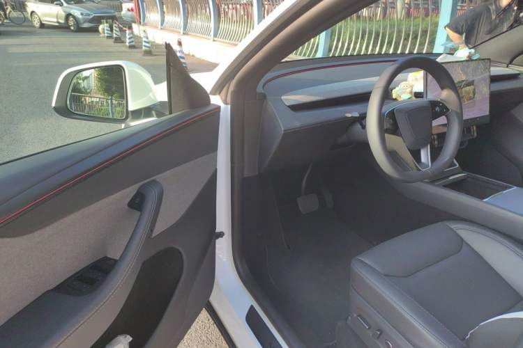 Used Tesla Model Y 2026 Rear-Drive Model Driver Seat