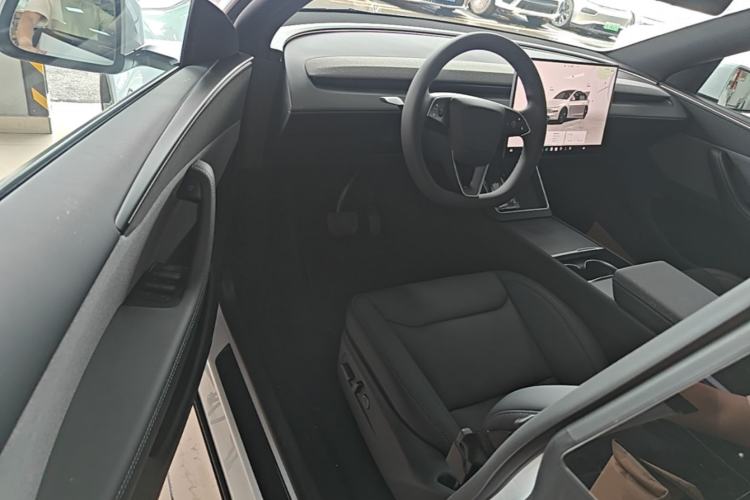 Used Tesla Model Y 2026 Rear-Drive Model Driver Seat