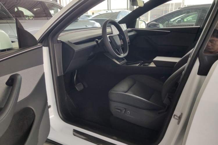 Used Tesla Model Y 2026 Rear-Drive Model Driver Seat