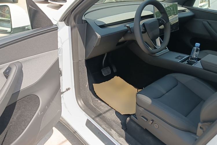 Used Tesla Model Y 2026 Rear-Drive Model Driver Seat