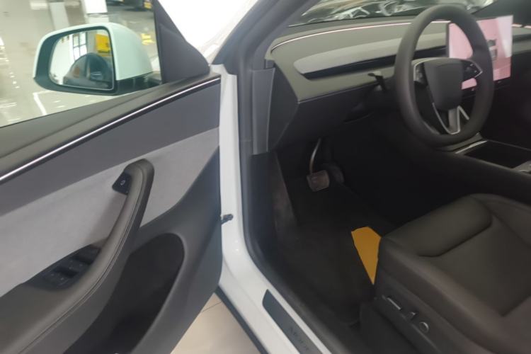 Used Tesla Model Y 2026 Rear-Drive Model Driver Seat