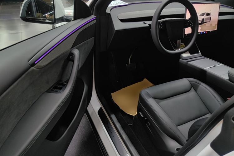 Used Tesla Model Y 2026 Long-Range All-Wheel-Drive Model Driver Seat