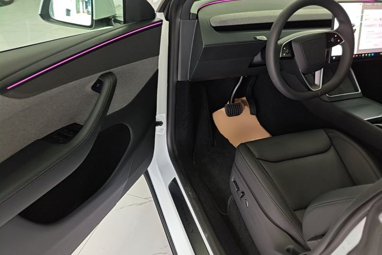 Used Tesla Model Y 2026 Rear-Drive Model Driver Seat