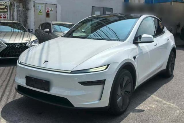 Used Tesla Model Y 2026 Rear-Drive Model