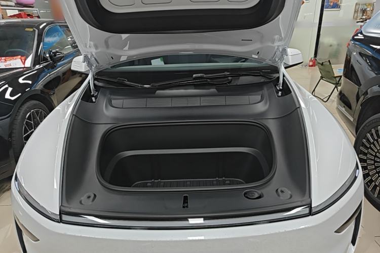 Used Tesla Model Y 2026 Rear-Drive Model Engine Bay