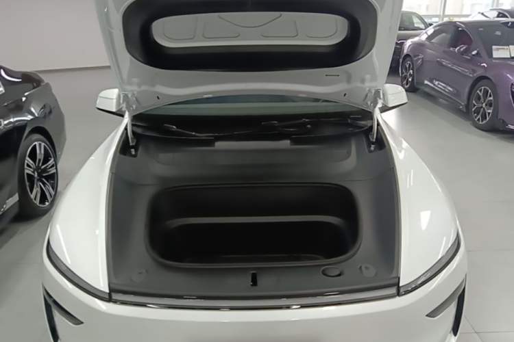 Used Tesla Model Y 2026 Rear-Drive Model Engine Bay