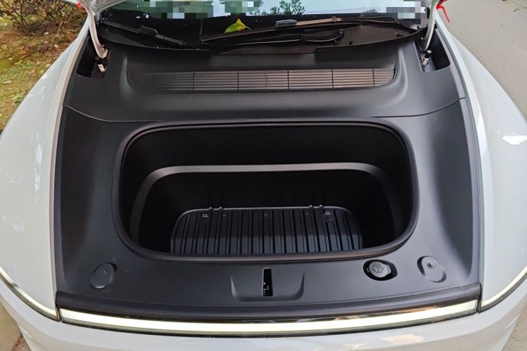 Used Tesla Model Y 2026 Rear-Drive Model Engine Bay