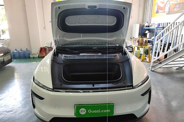 Used Tesla Model Y 2026 Facelifted Long-Range Rear-Drive Model Engine Bay
