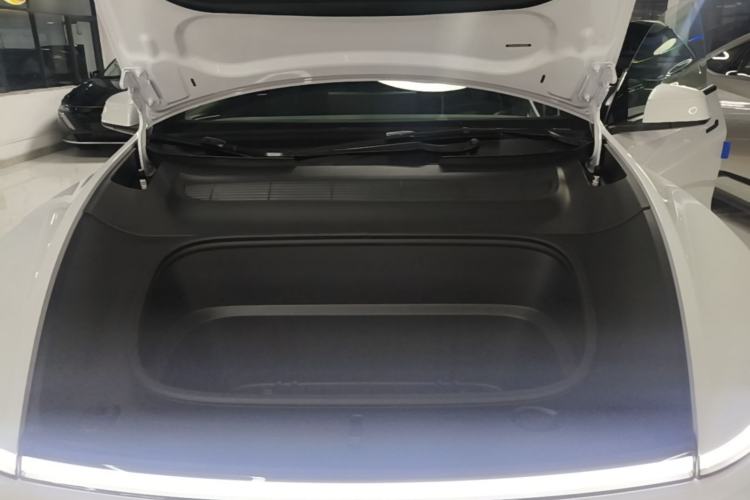 Used Tesla Model Y 2026 Rear-Drive Model Engine Bay