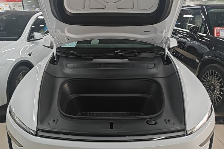 Used Tesla Model Y 2026 Rear-Drive Model Engine Bay
