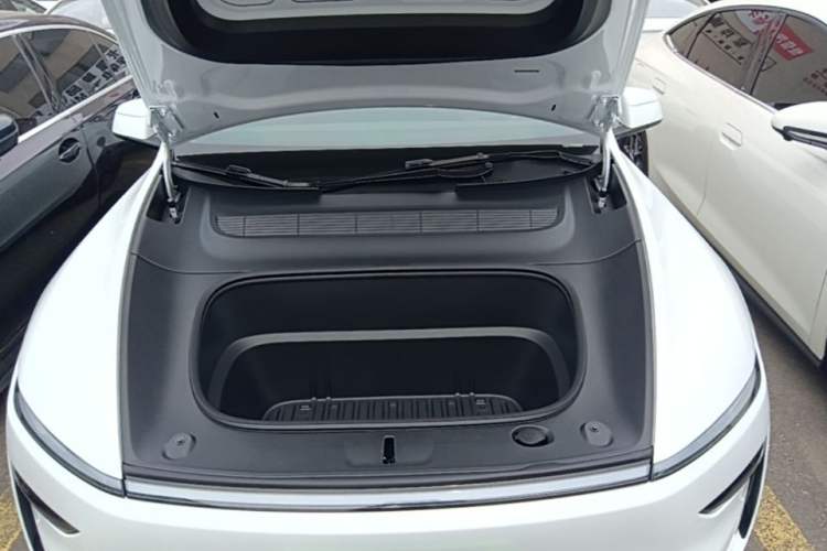 Used Tesla Model Y 2026 Facelifted Long-Range Rear-Drive Model Engine Bay