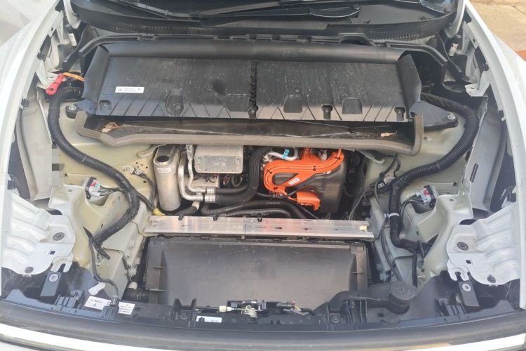 Used Tesla Model Y 2026 Rear-Drive Model Engine Bay