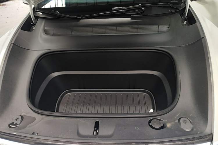 Used Tesla Model Y 2026 Long-Range All-Wheel-Drive Model Engine Bay