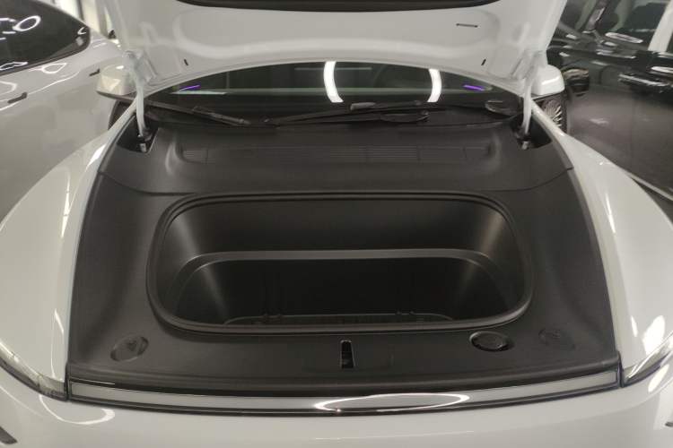 Used Tesla Model Y 2026 Rear-Drive Model Engine Bay