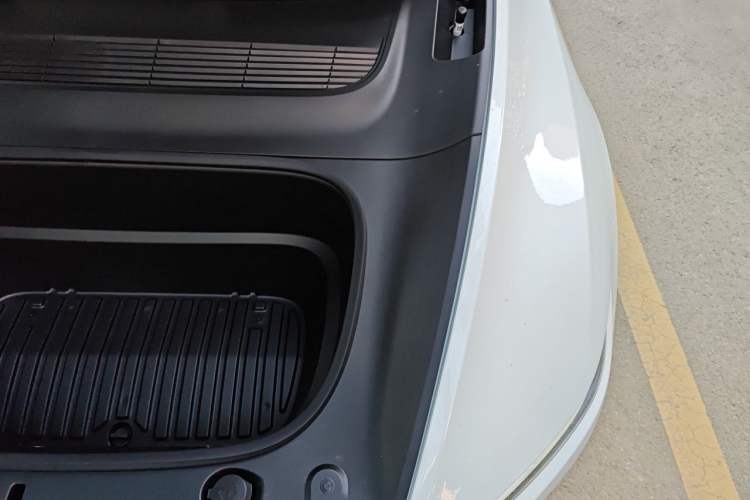 Used Tesla Model Y 2026 Rear-Drive Model Engine Bay Left