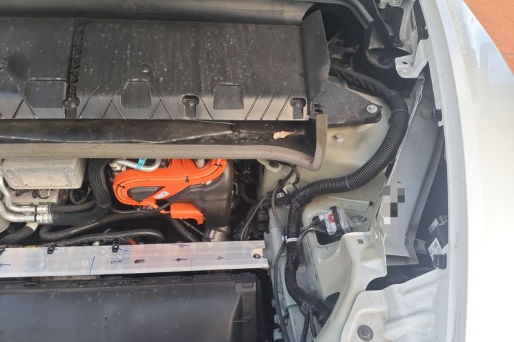Used Tesla Model Y 2026 Rear-Drive Model Engine Bay Left