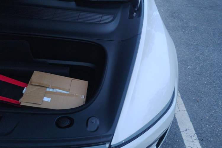 Used Tesla Model Y 2026 Rear-Drive Model Engine Bay Left