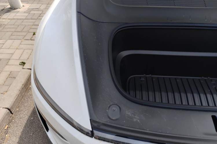 Used Tesla Model Y 2026 Rear-Drive Model Engine Bay Right