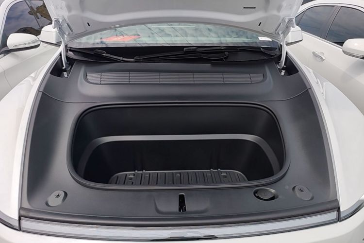 Used Tesla Model Y 2026 Rear-Drive Model Engine Bay