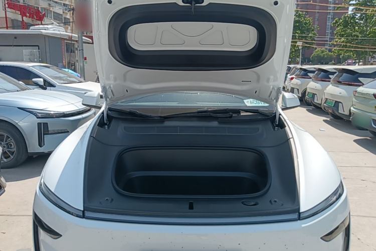 Used Tesla Model Y 2026 Rear-Drive Model Engine Bay