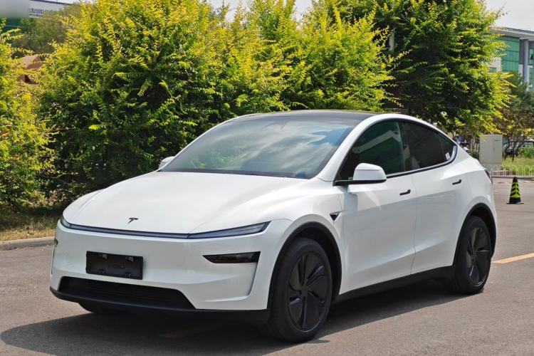 Tesla Model Y 2026 Rear-Drive Model