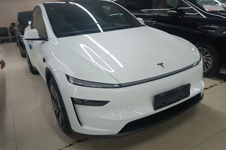 Used Tesla Model Y 2026 Rear-Drive Model Exterior 1