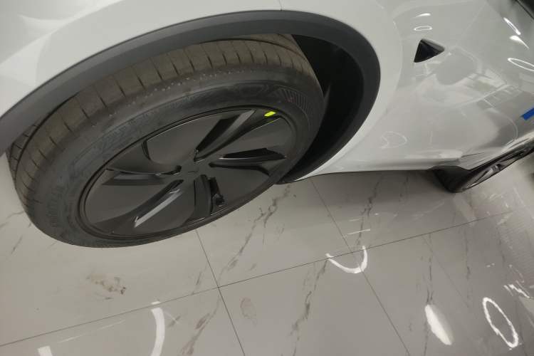 Used Tesla Model Y 2026 Rear-Drive Model Exterior 1