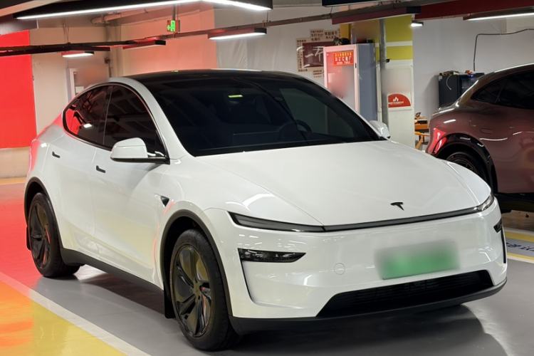 Used Tesla Model Y 2026 Rear-Drive Model Exterior 1