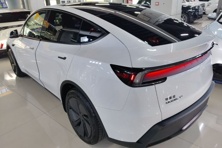 Used Tesla Model Y 2026 Facelifted Long-Range Rear-Drive Model Exterior 2