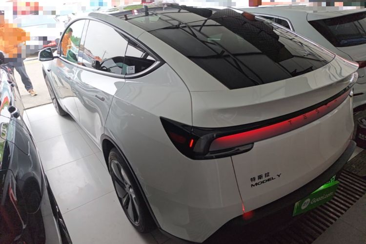 Used Tesla Model Y 2026 Rear-Drive Model Exterior 2