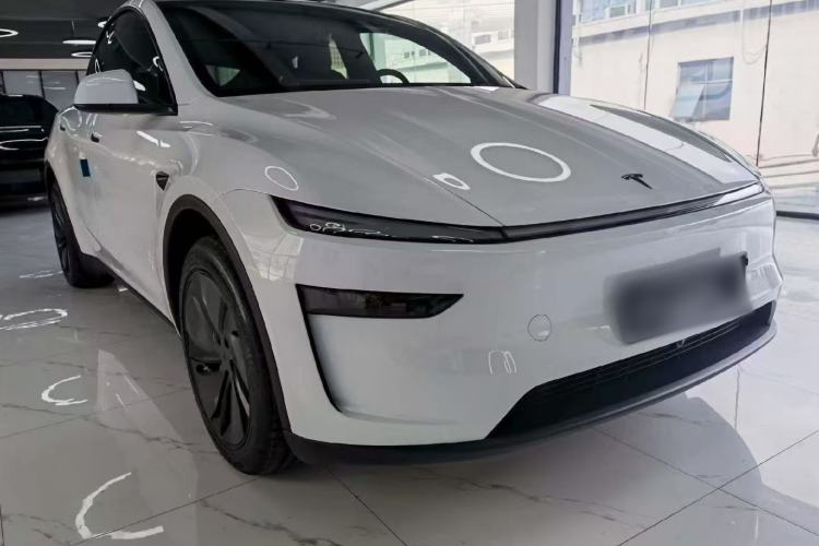 Used Tesla Model Y 2026 Rear-Drive Model Exterior 2