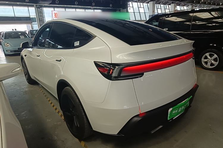 Used Tesla Model Y 2026 Model Long-Range Rear-Wheel-Drive Version Exterior 2