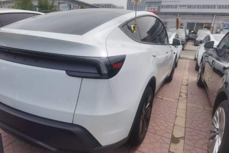 Used Tesla Model Y 2026 Model Long-Range Rear-Wheel-Drive Version Exterior 3