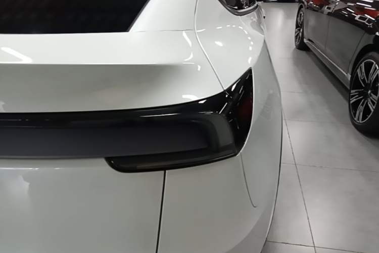 Used Tesla Model Y 2026 Rear-Drive Model Exterior 3