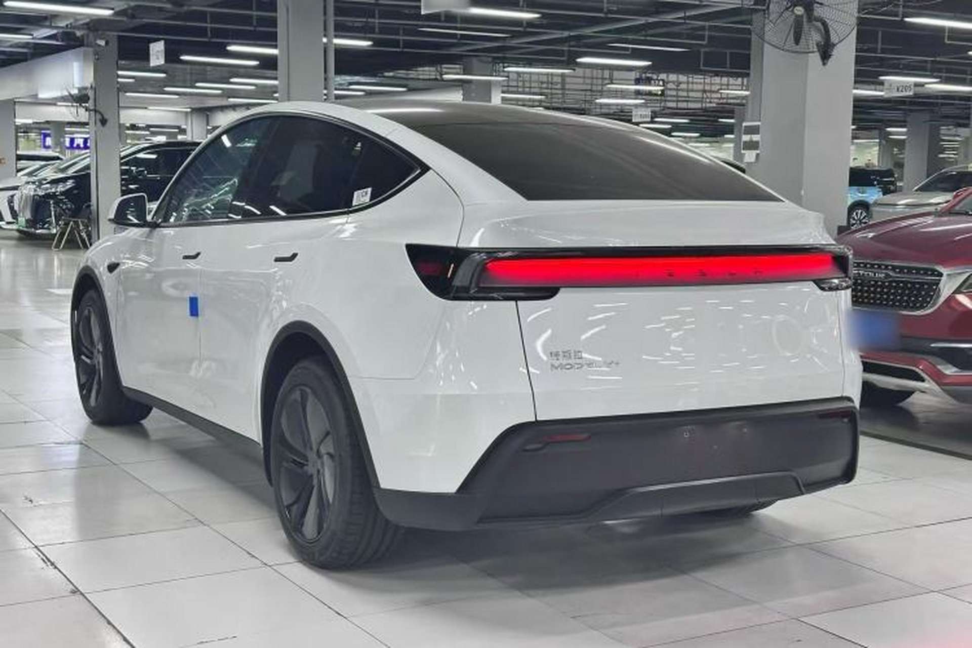 Used Tesla Model Y 2026 Rear-Drive Model Exterior 3