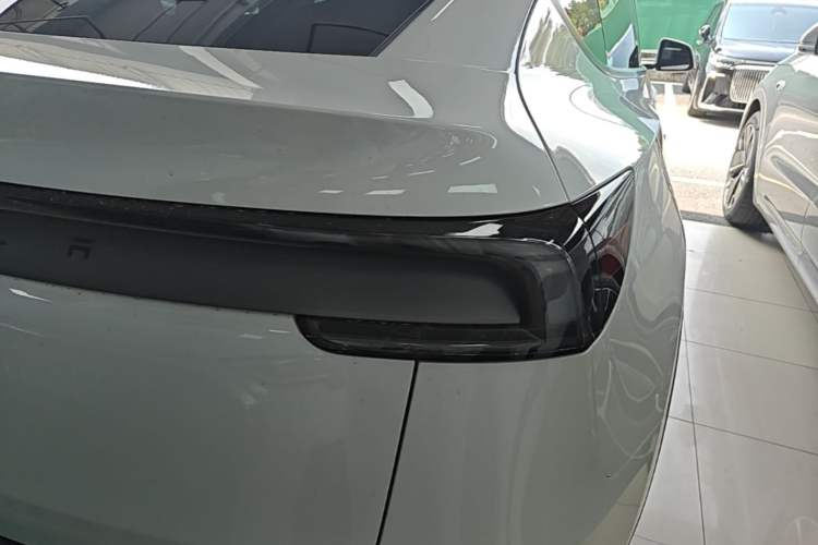 Used Tesla Model Y 2026 Rear-Drive Model Exterior 3